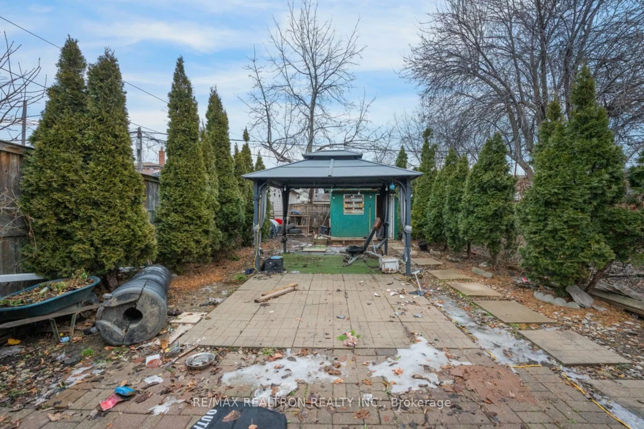 55, Chambers, Weston-Pellam Park, Toronto