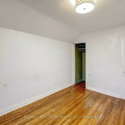 55, Chambers, Weston-Pellam Park, Toronto