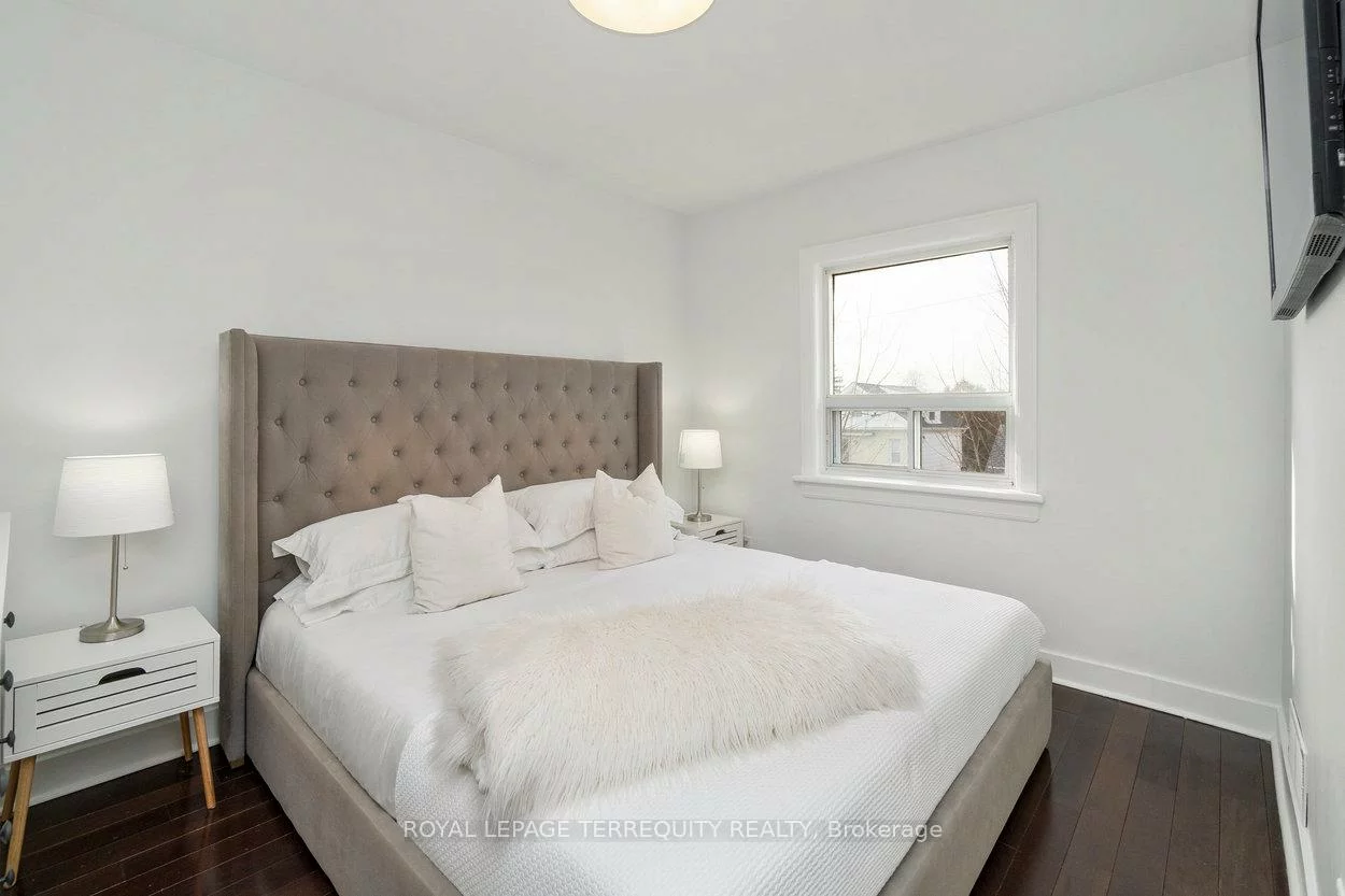 261, Blackthorn, Weston-Pellam Park, Toronto