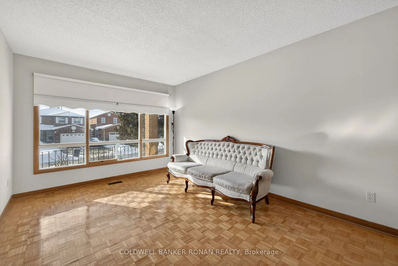 74, Minglehaze, Mount Olive-Silverstone-Jamestown, Toronto