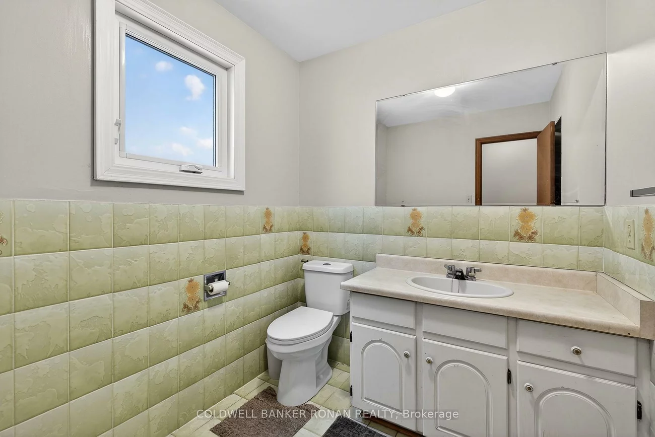 74, Minglehaze, Mount Olive-Silverstone-Jamestown, Toronto