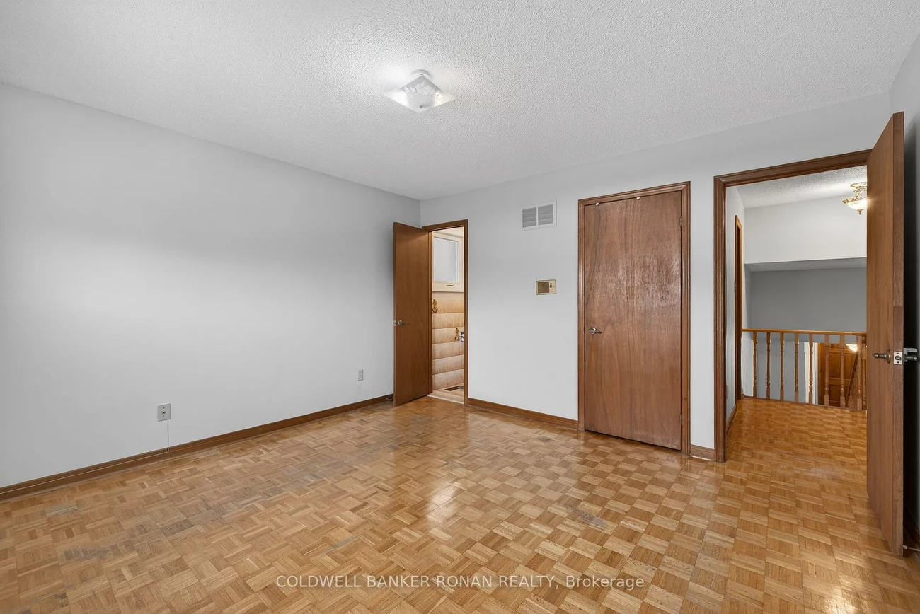 74, Minglehaze, Mount Olive-Silverstone-Jamestown, Toronto