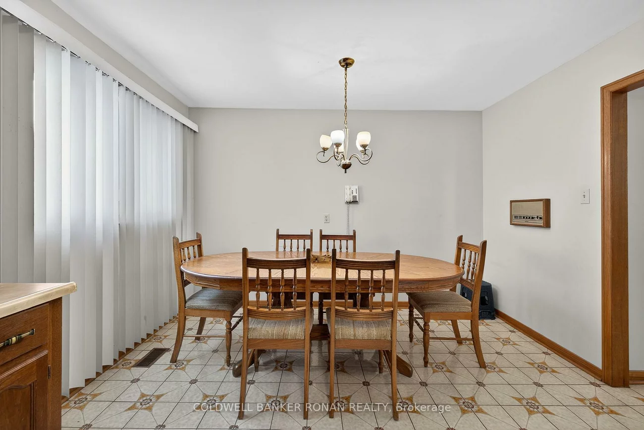 74, Minglehaze, Mount Olive-Silverstone-Jamestown, Toronto