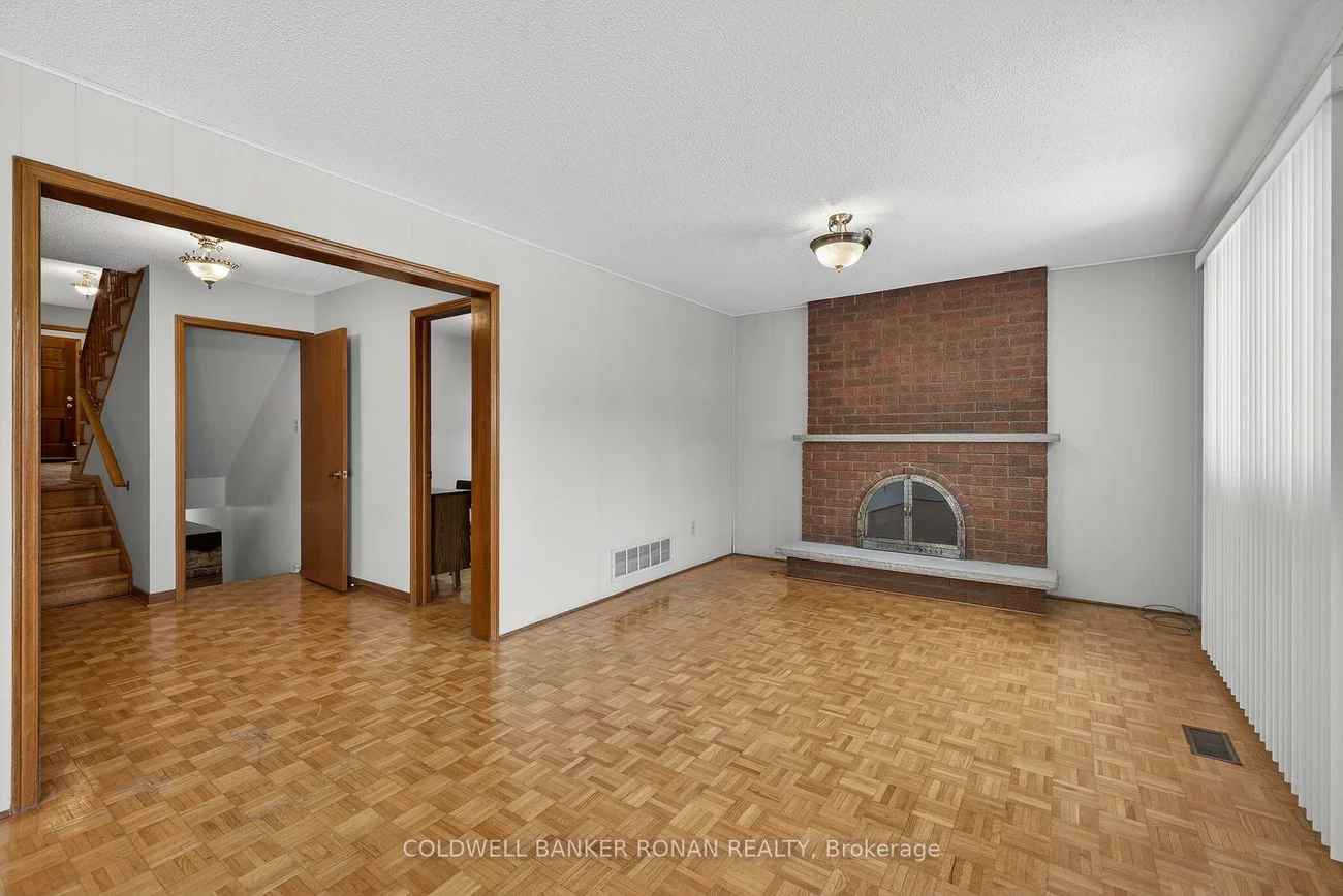 74, Minglehaze, Mount Olive-Silverstone-Jamestown, Toronto