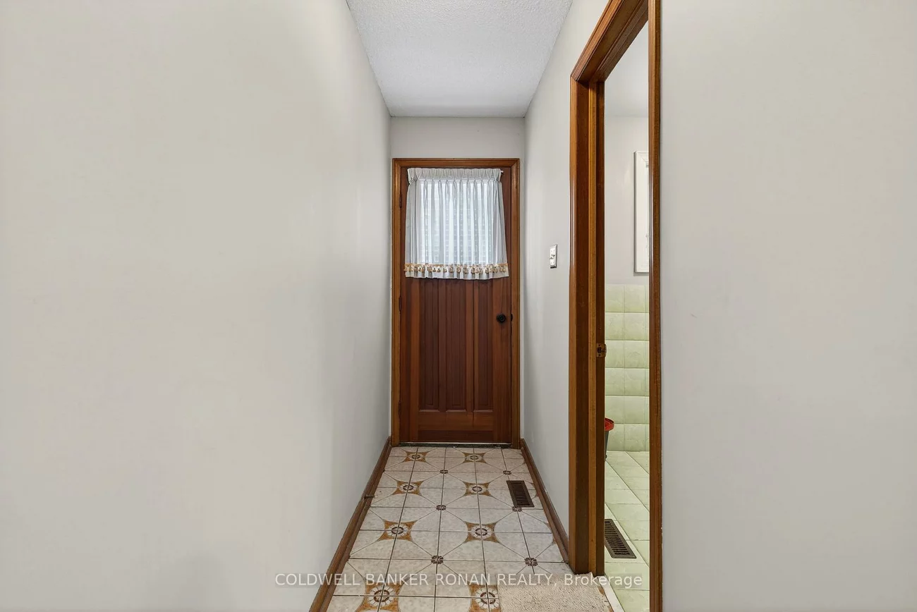 74, Minglehaze, Mount Olive-Silverstone-Jamestown, Toronto