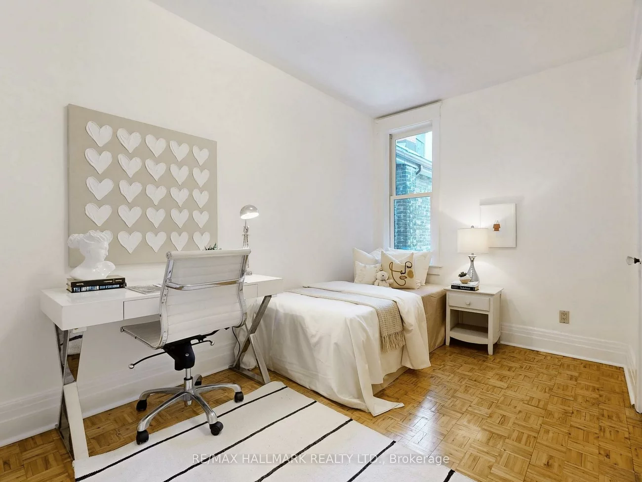 242, Delaware, Dovercourt-Wallace Emerson-Junction, Toronto