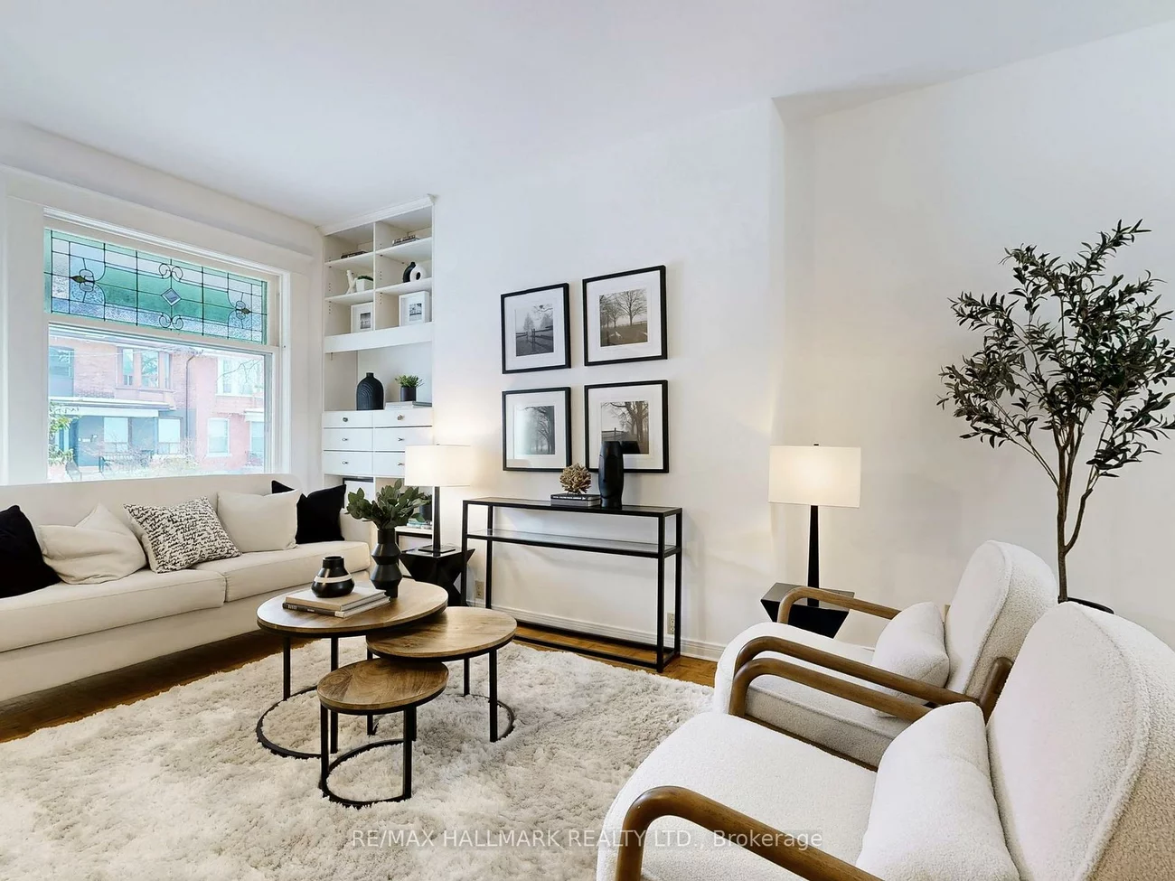 242, Delaware, Dovercourt-Wallace Emerson-Junction, Toronto