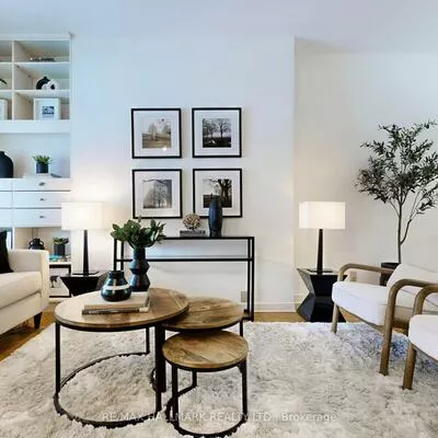 242, Delaware, Dovercourt-Wallace Emerson-Junction, Toronto