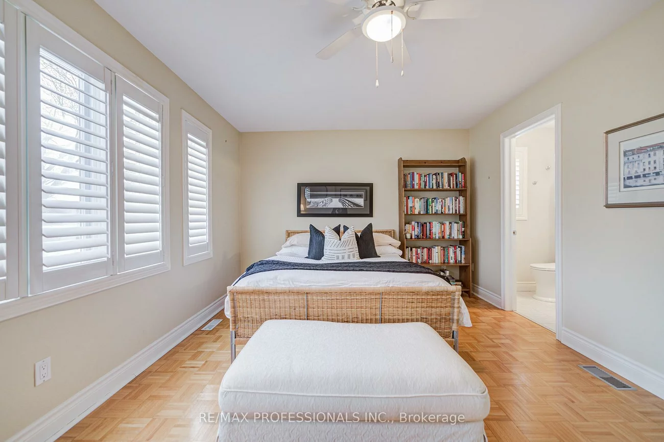 4662, Dundas, Edenbridge-Humber Valley, Toronto