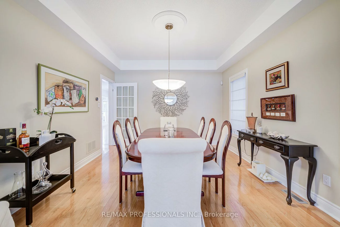 4662, Dundas, Edenbridge-Humber Valley, Toronto