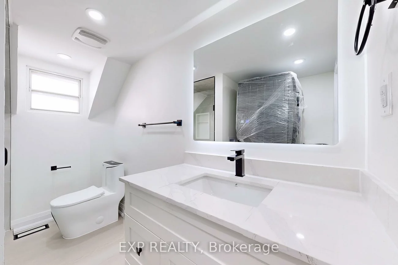 685, Jane, Rockcliffe-Smythe, Toronto