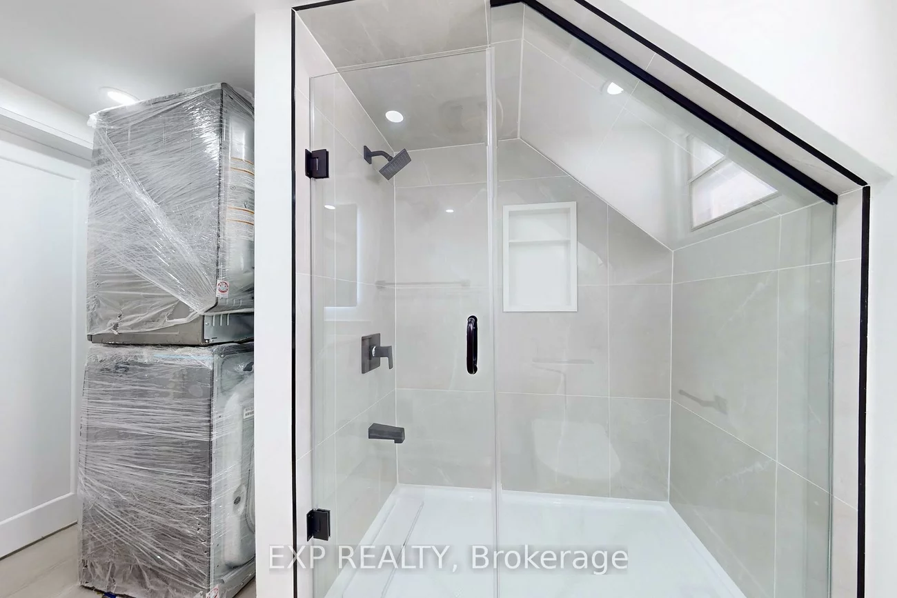 685, Jane, Rockcliffe-Smythe, Toronto