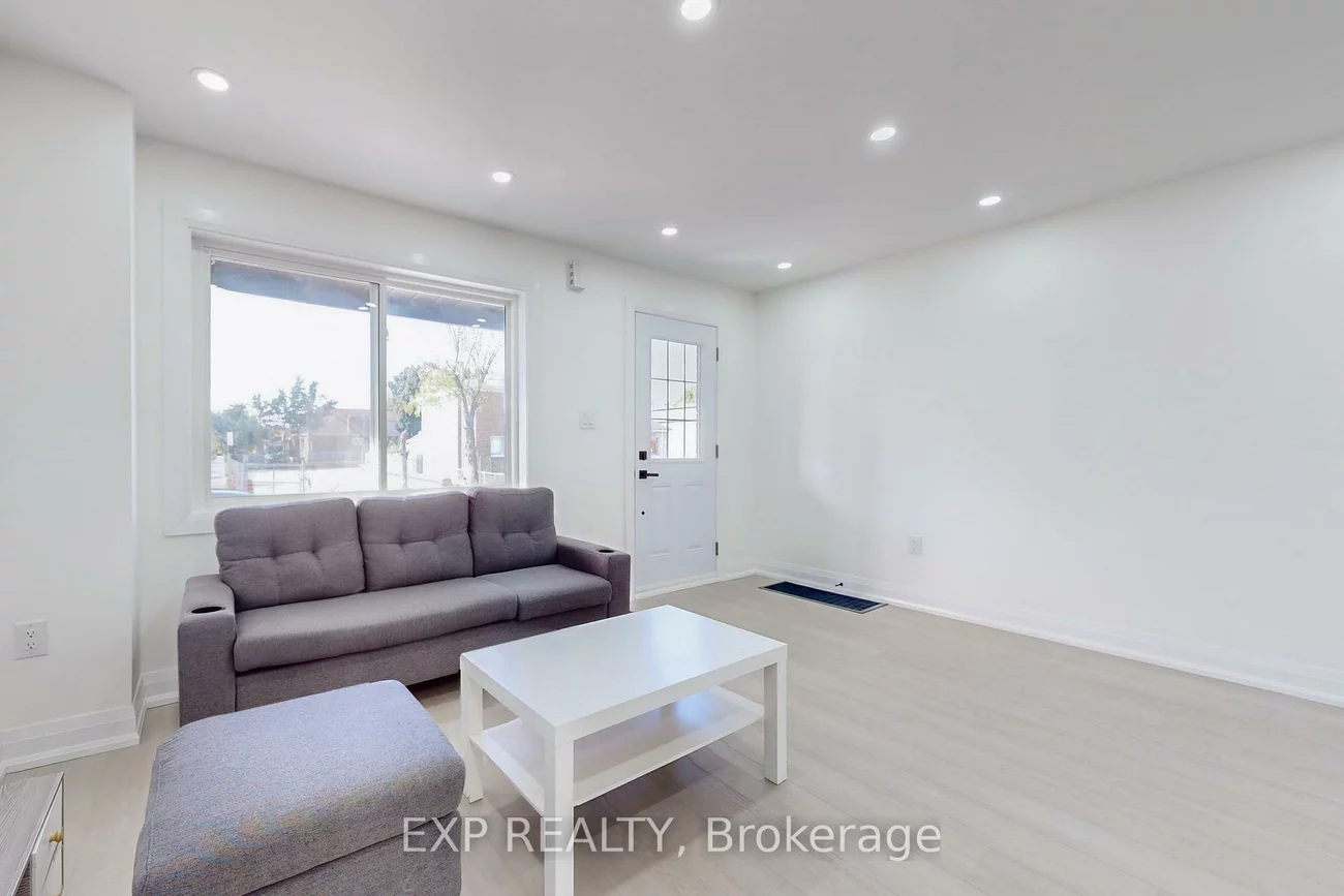 685, Jane, Rockcliffe-Smythe, Toronto