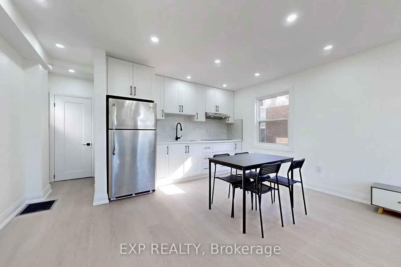 685, Jane, Rockcliffe-Smythe, Toronto