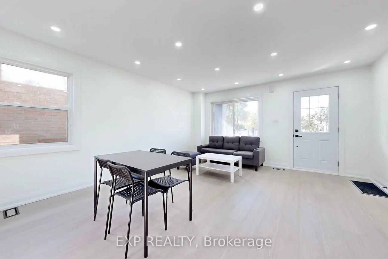 685, Jane, Rockcliffe-Smythe, Toronto