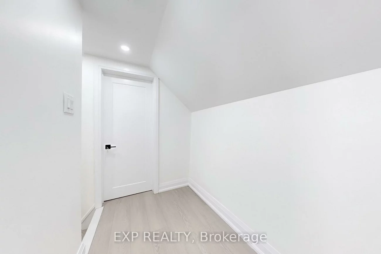 685, Jane, Rockcliffe-Smythe, Toronto