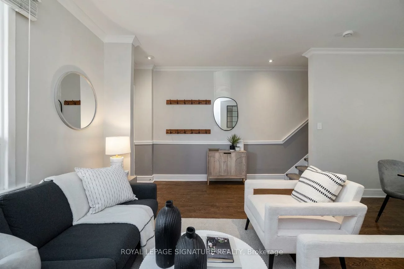 215, Yarmouth, Dovercourt-Wallace Emerson-Junction, Toronto