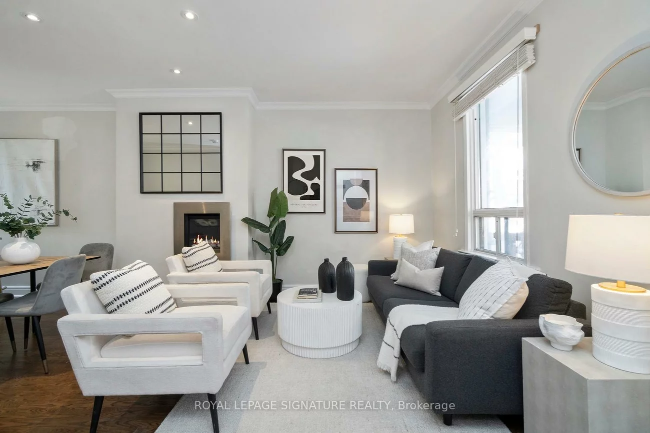 215, Yarmouth, Dovercourt-Wallace Emerson-Junction, Toronto