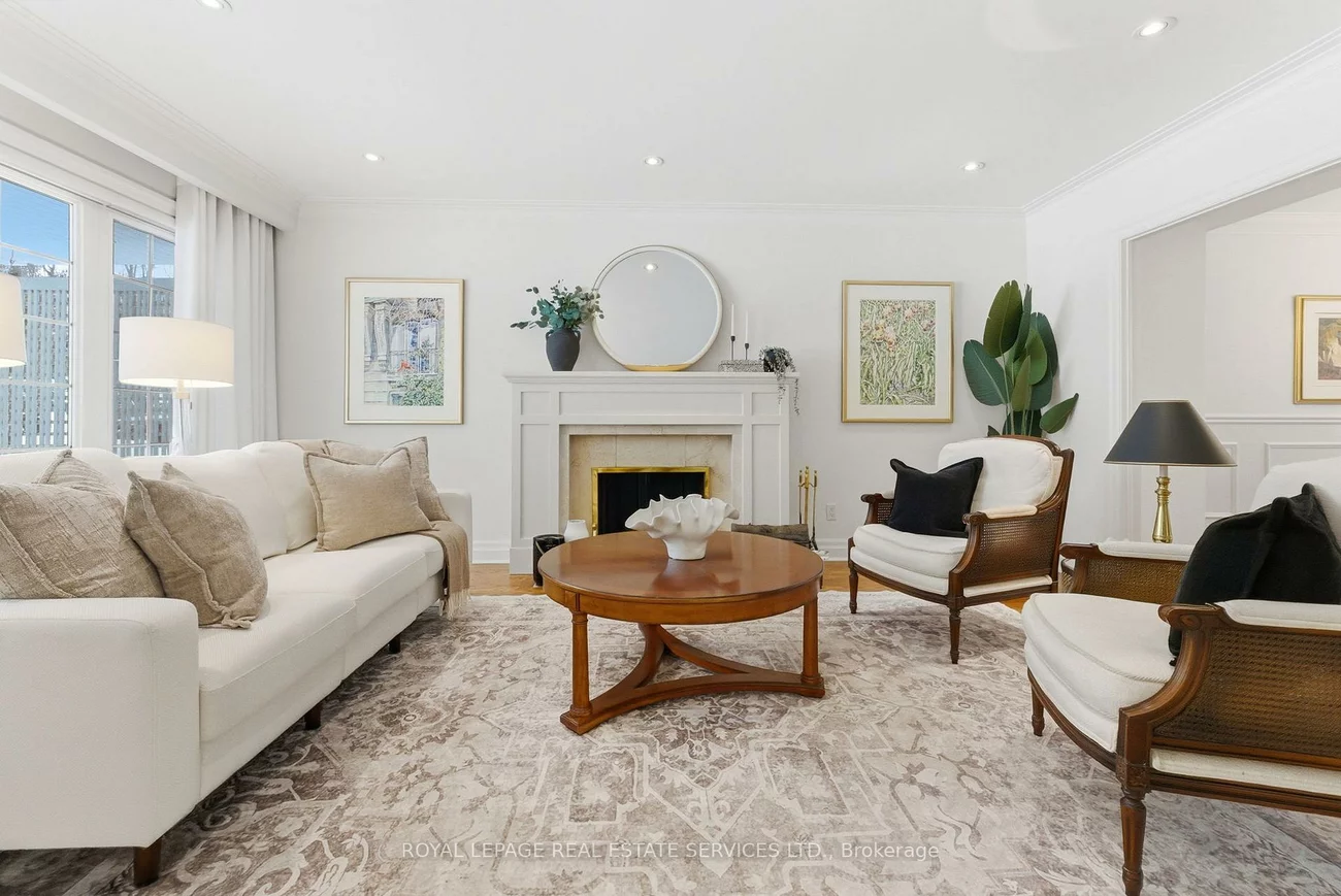 17, Elstree, Edenbridge-Humber Valley, Toronto