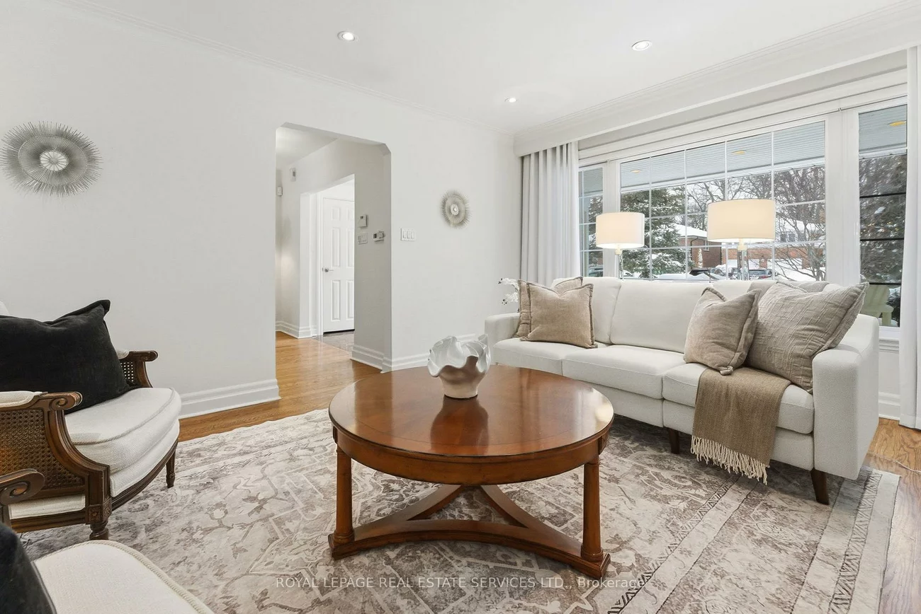 17, Elstree, Edenbridge-Humber Valley, Toronto