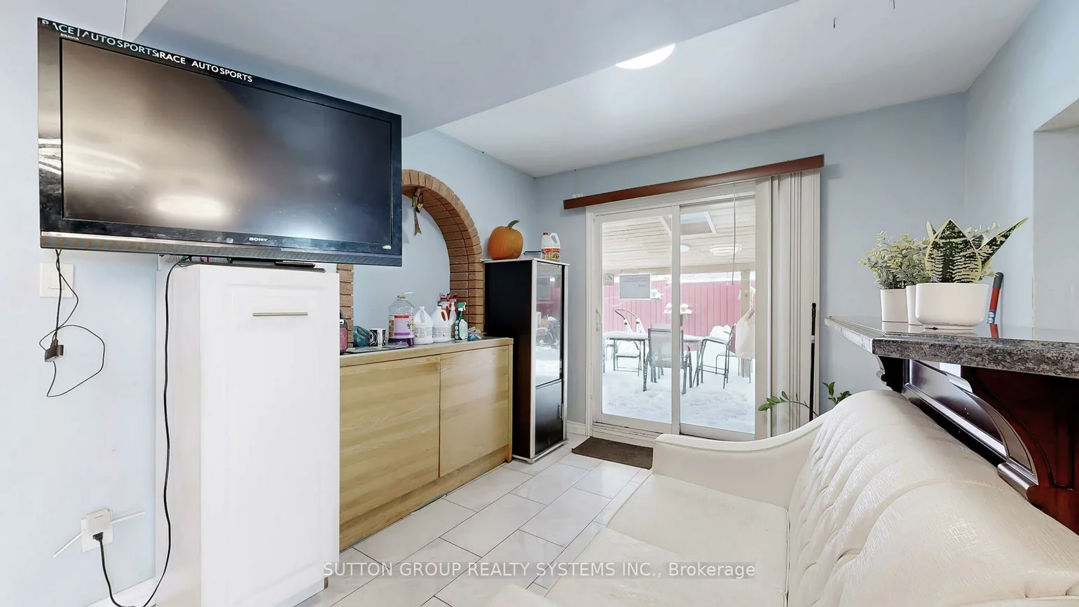 30, Coronado, Humbermede, Toronto