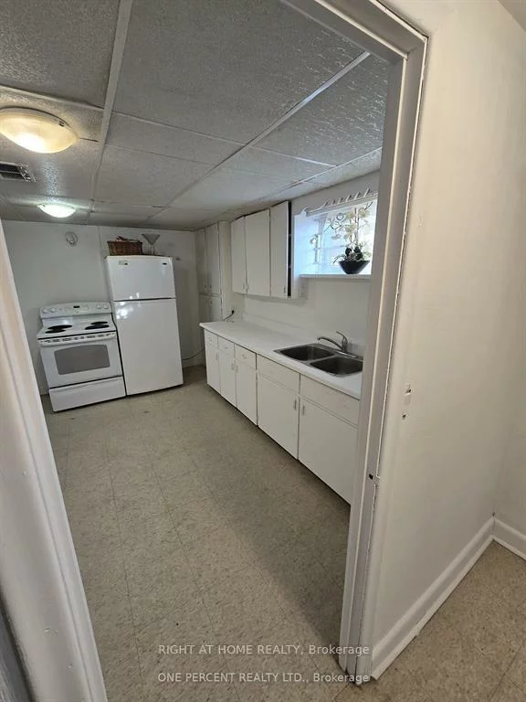 70, Bunnell, Downsview-Roding-CFB, Toronto