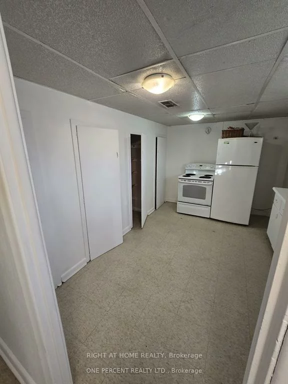 70, Bunnell, Downsview-Roding-CFB, Toronto