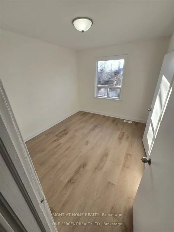 70, Bunnell, Downsview-Roding-CFB, Toronto