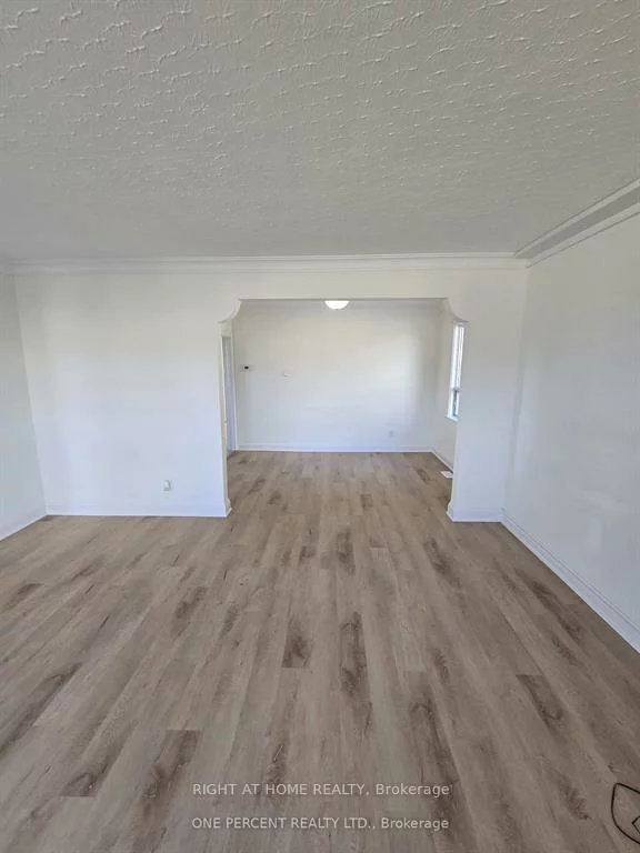 70, Bunnell, Downsview-Roding-CFB, Toronto