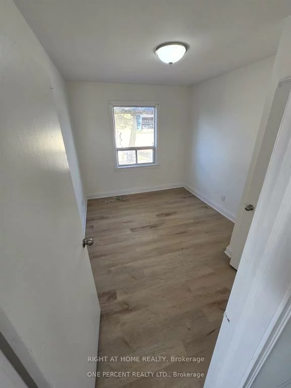 70, Bunnell, Downsview-Roding-CFB, Toronto