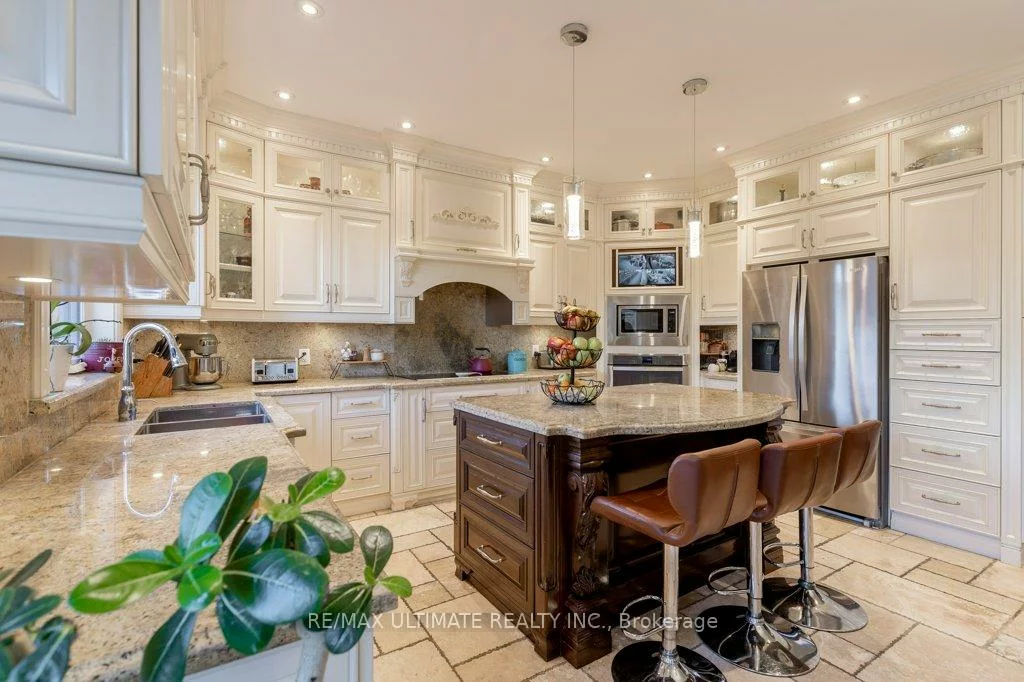 21, Thornton, Caledonia-Fairbank, Toronto