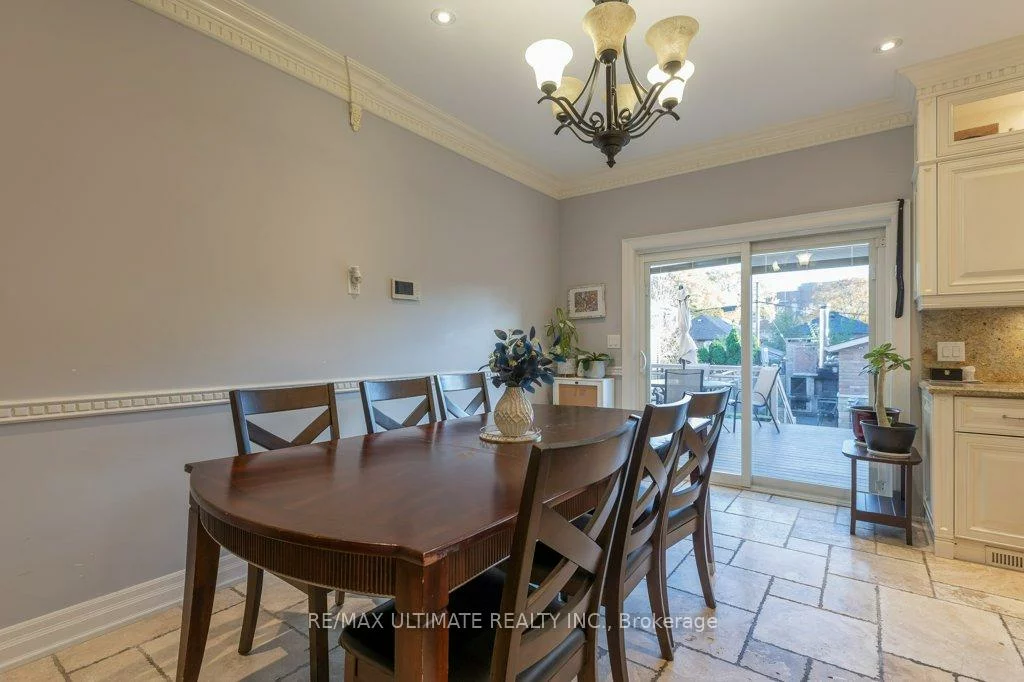 21, Thornton, Caledonia-Fairbank, Toronto