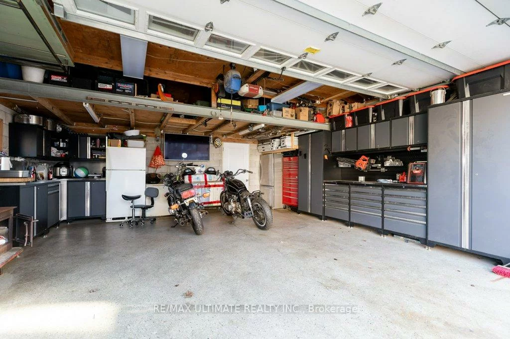 21, Thornton, Caledonia-Fairbank, Toronto