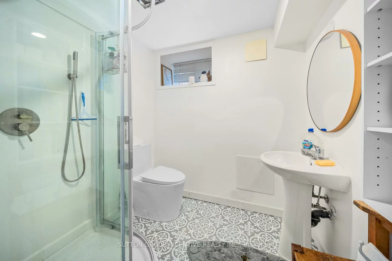 65, Barrhead, Rexdale-Kipling, Toronto