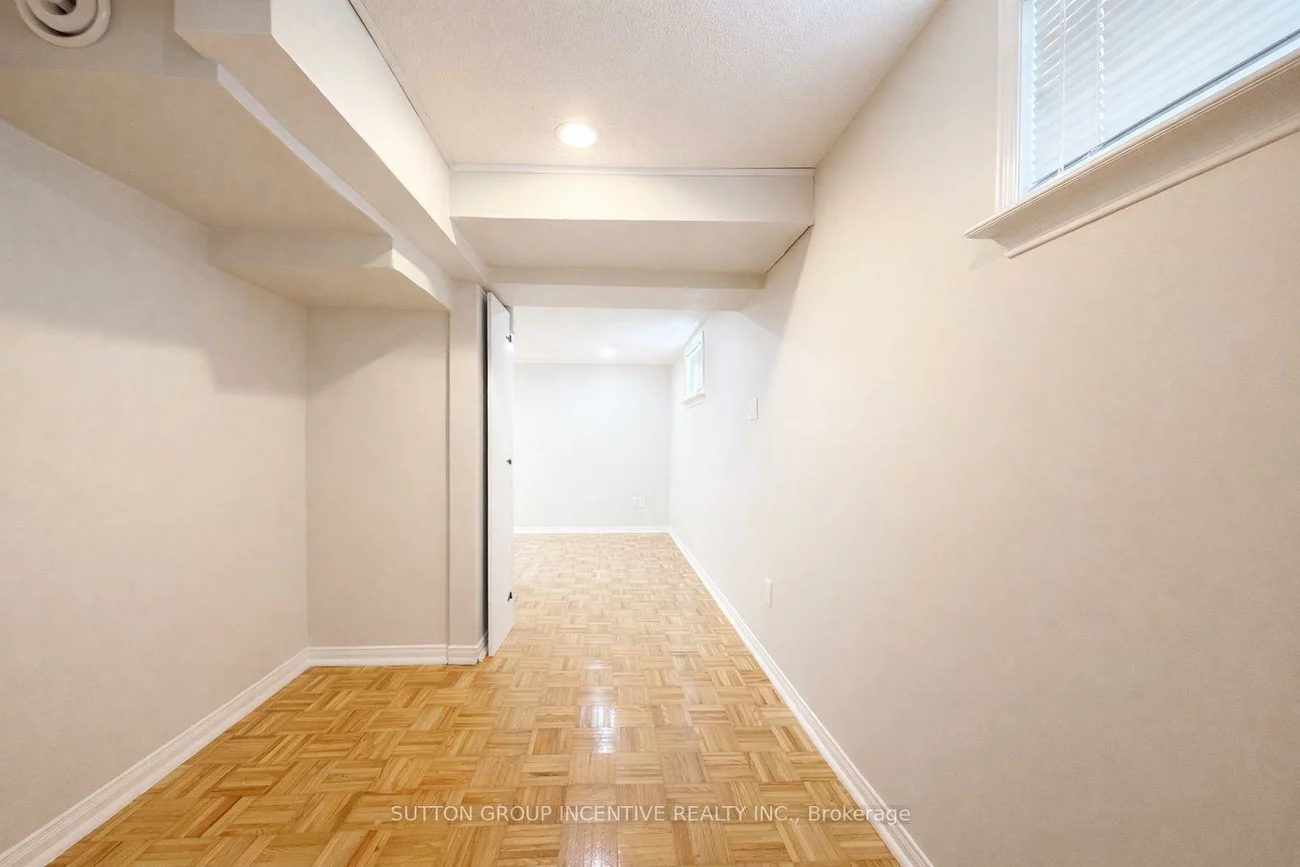 65, Barrhead, Rexdale-Kipling, Toronto