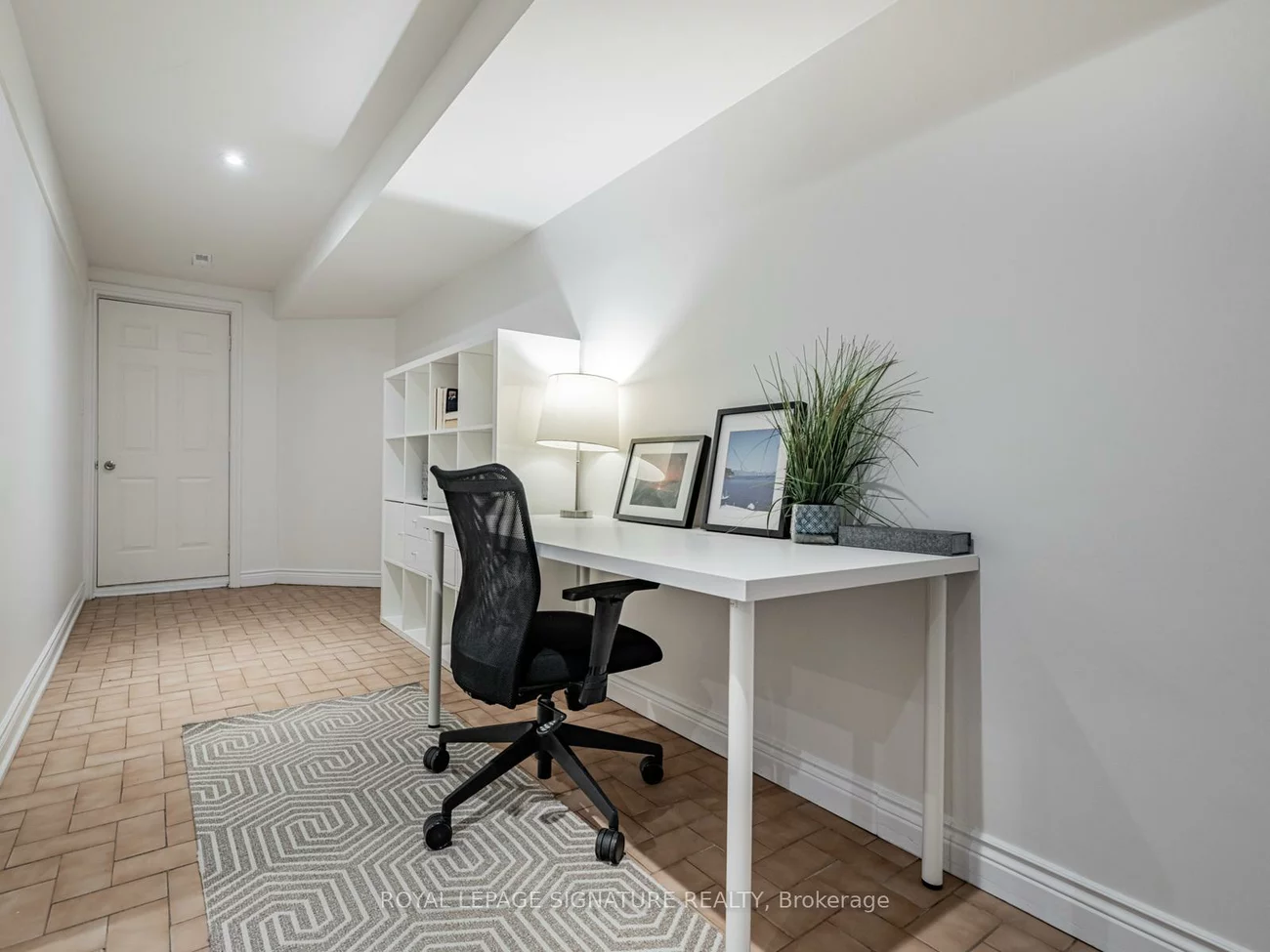 158, Bowie, Briar Hill-Belgravia, Toronto