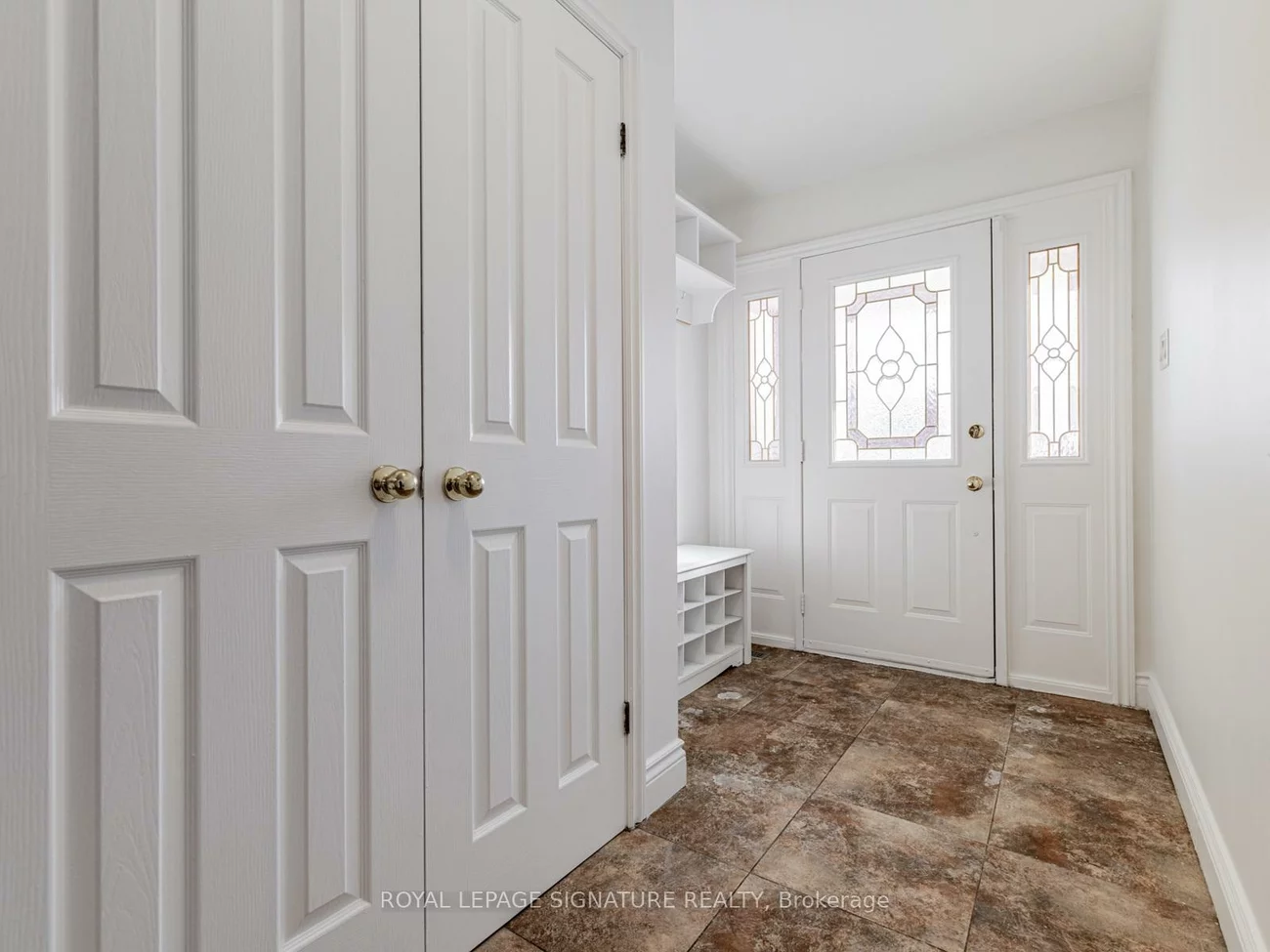 158, Bowie, Briar Hill-Belgravia, Toronto