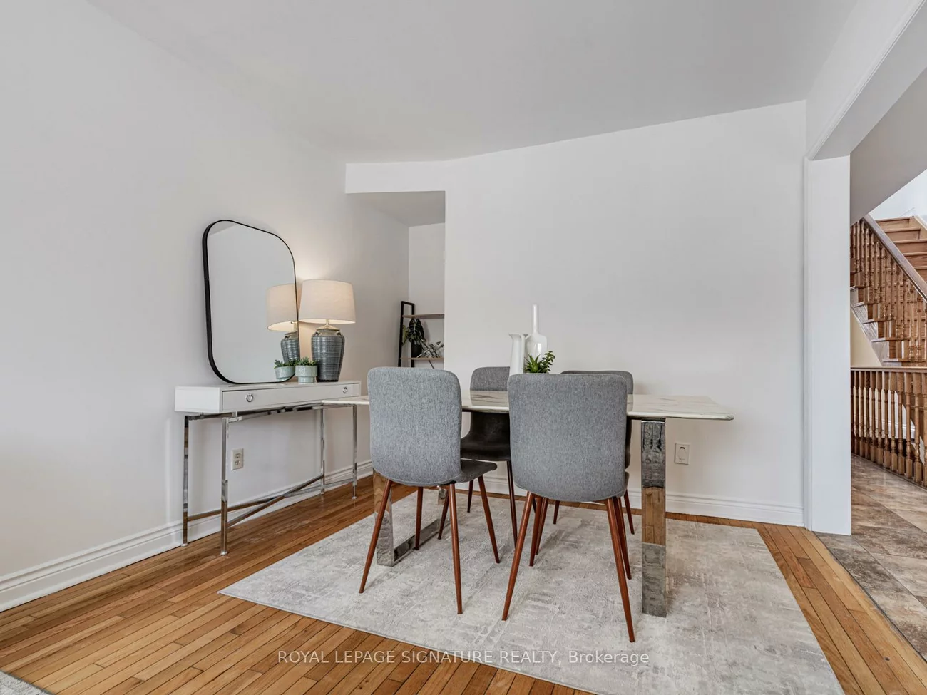 158, Bowie, Briar Hill-Belgravia, Toronto