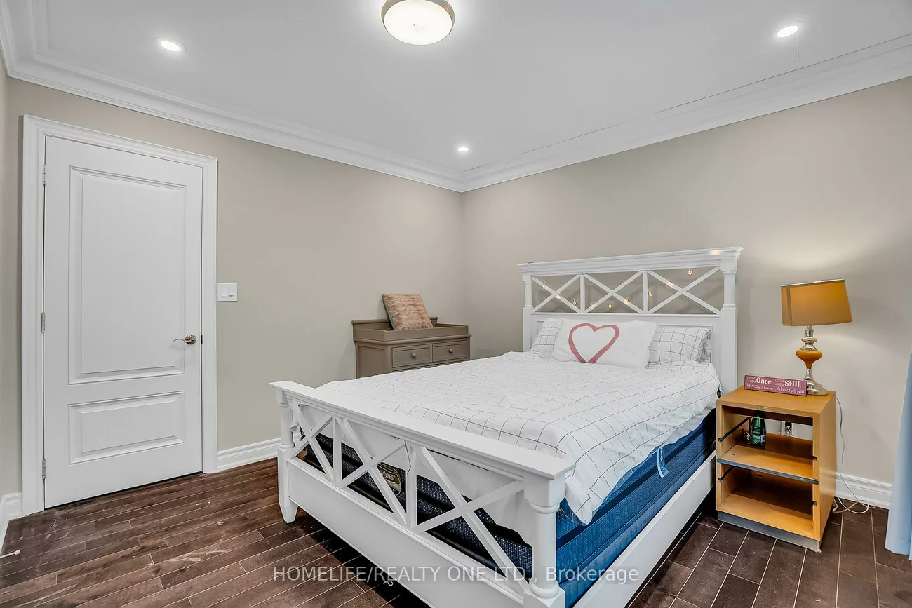 31, Bearwood, Edenbridge-Humber Valley, Toronto