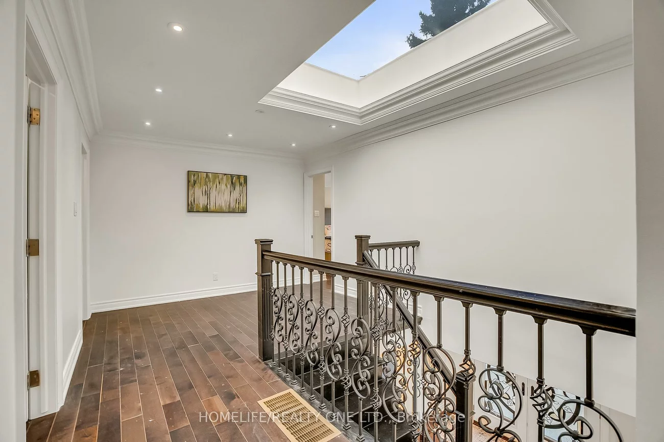 31, Bearwood, Edenbridge-Humber Valley, Toronto