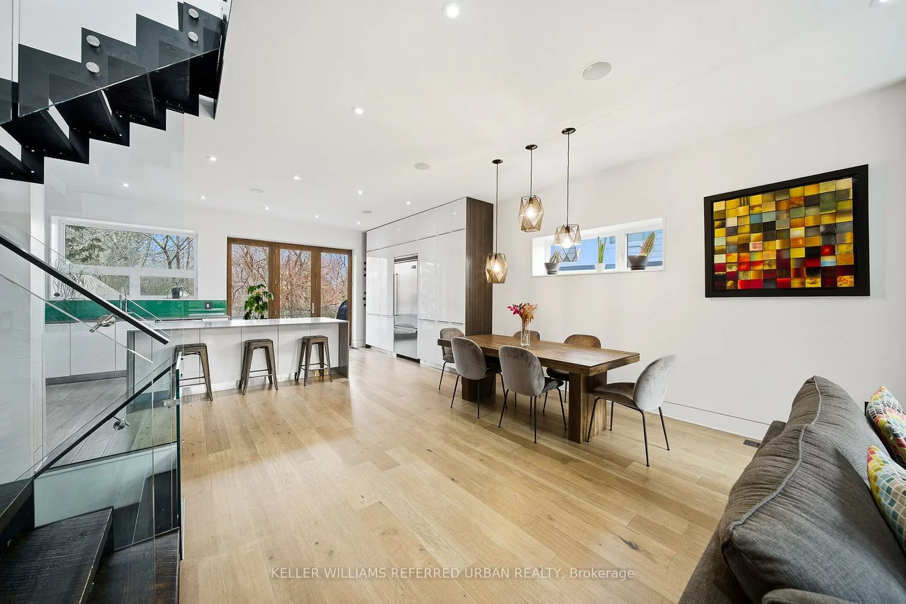 22, Daniels, Stonegate-Queensway, Toronto