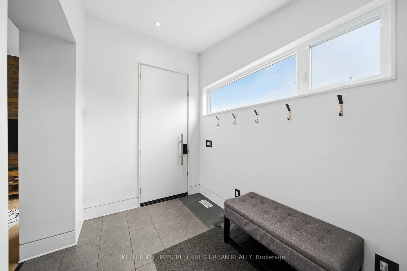 22, Daniels, Stonegate-Queensway, Toronto