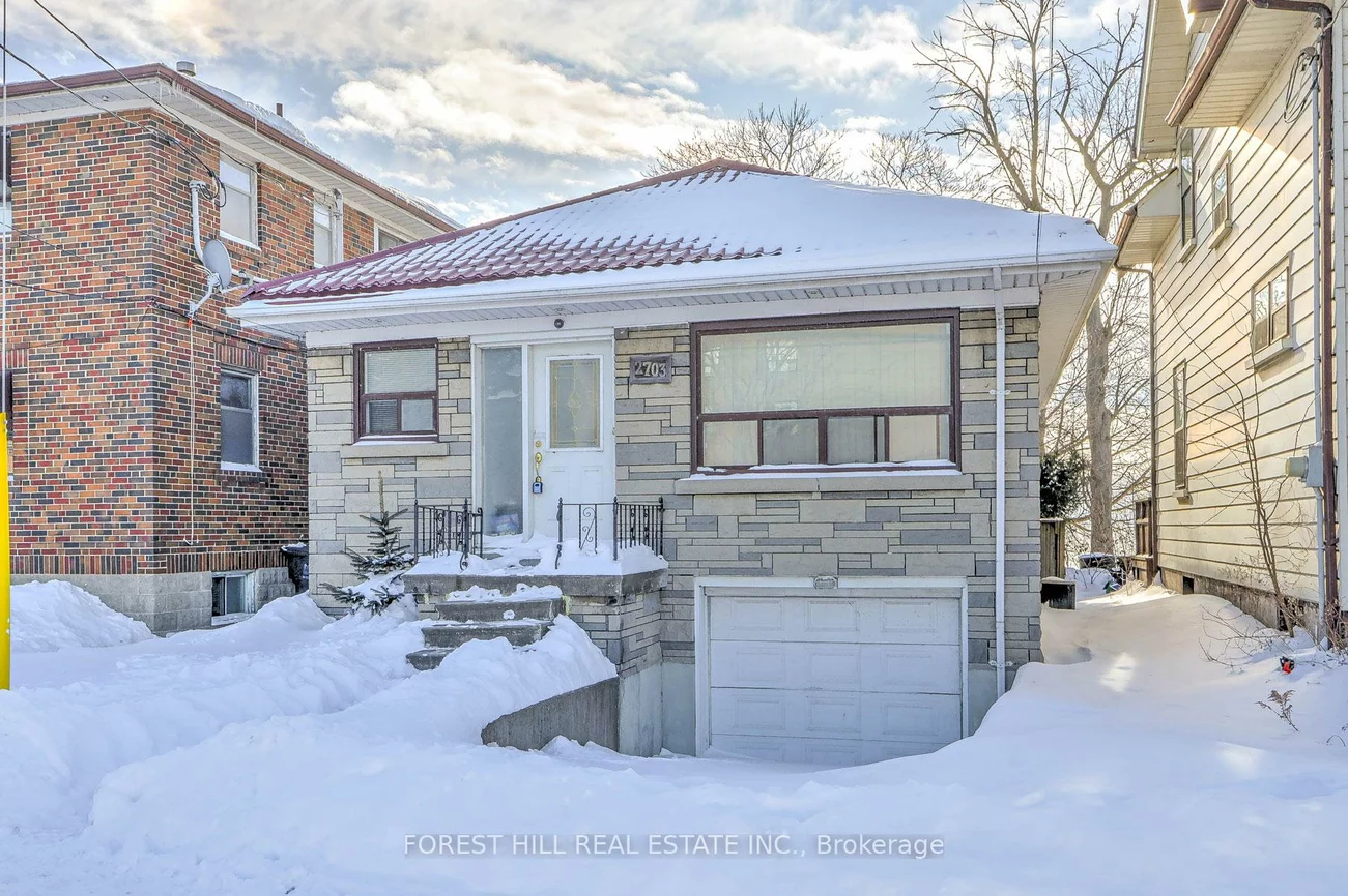 2703, Lake Shore, Mimico, Toronto