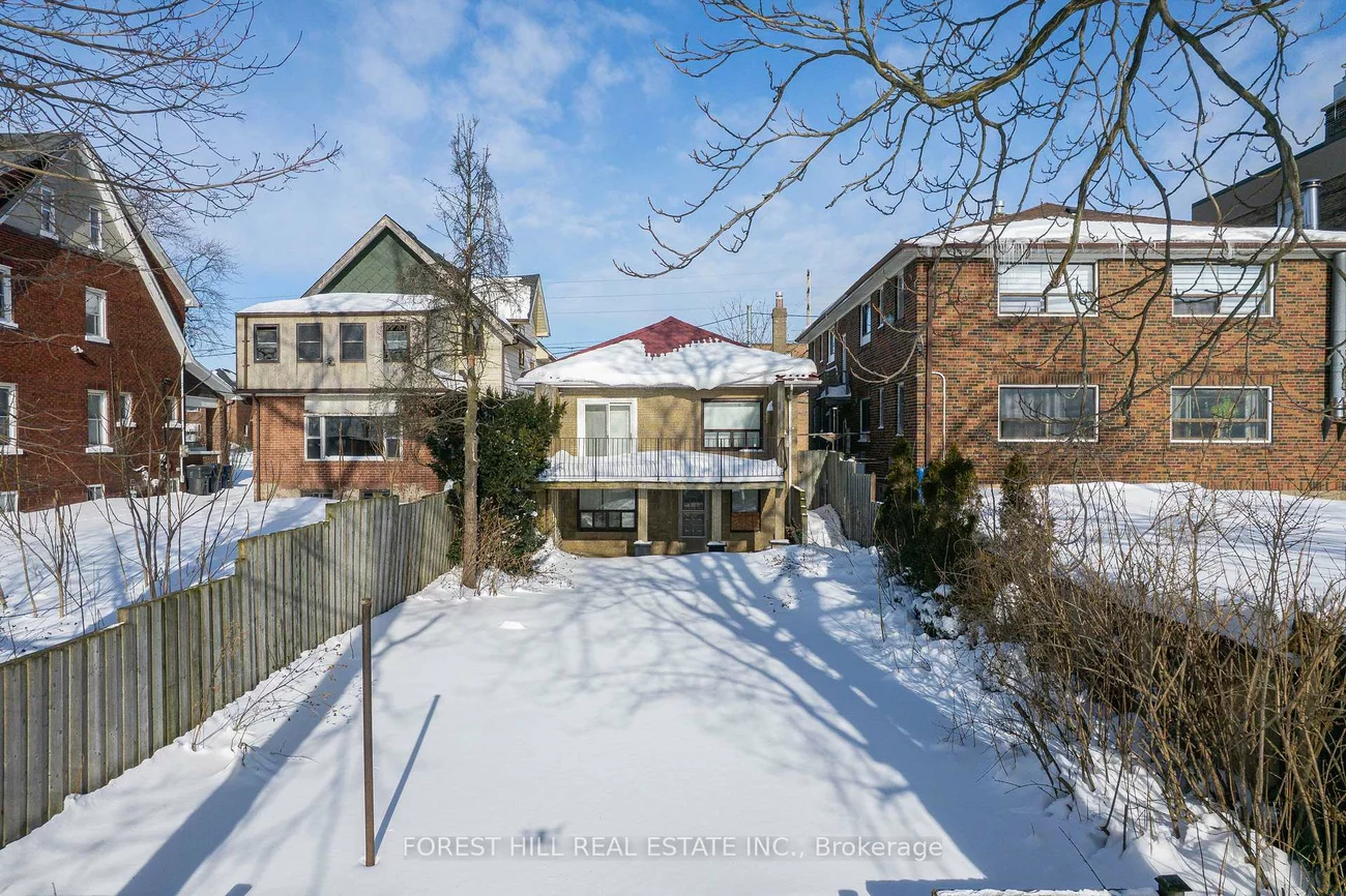 2703, Lake Shore, Mimico, Toronto