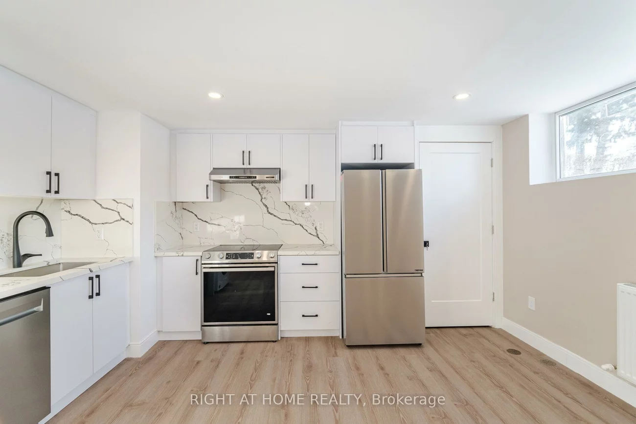 25, Templar, Kingsview Village-The Westway, Toronto
