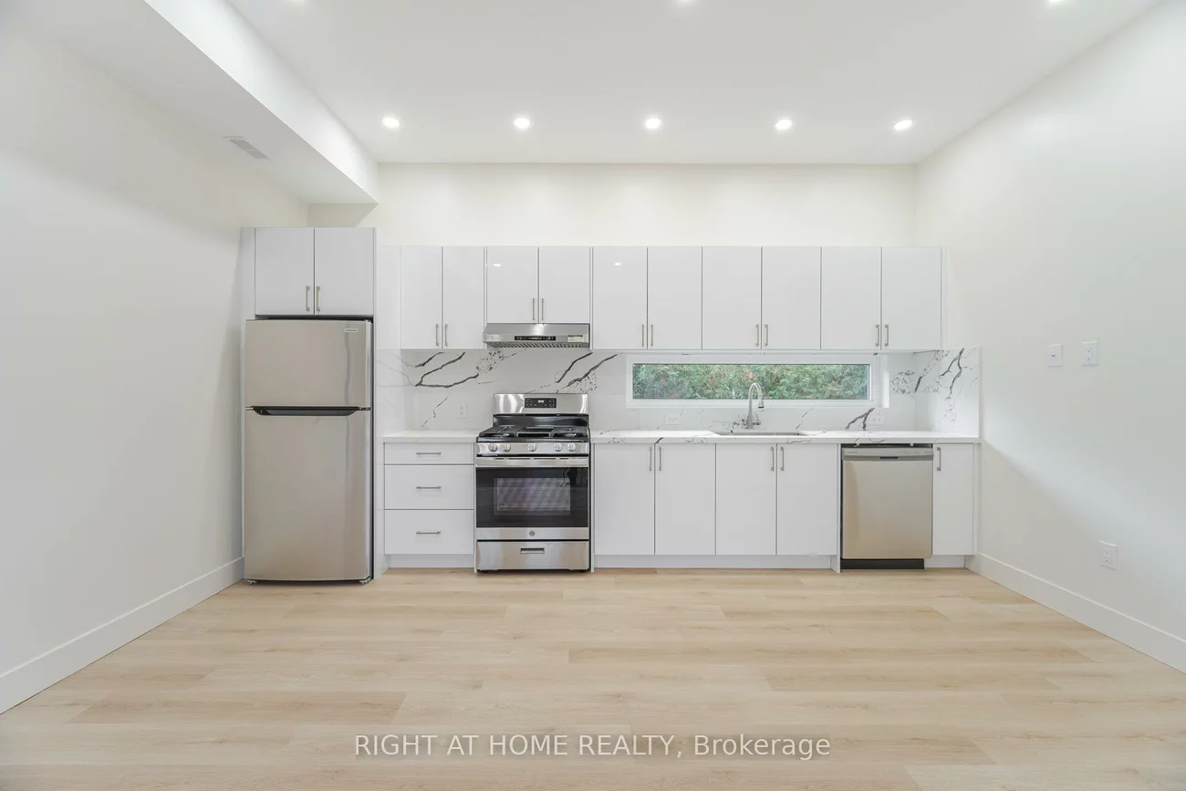 25, Templar, Kingsview Village-The Westway, Toronto