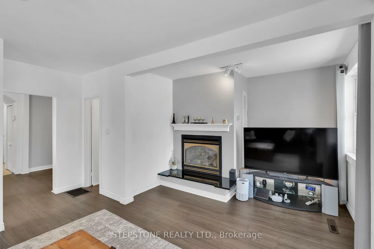 56, 41st, Long Branch, Toronto