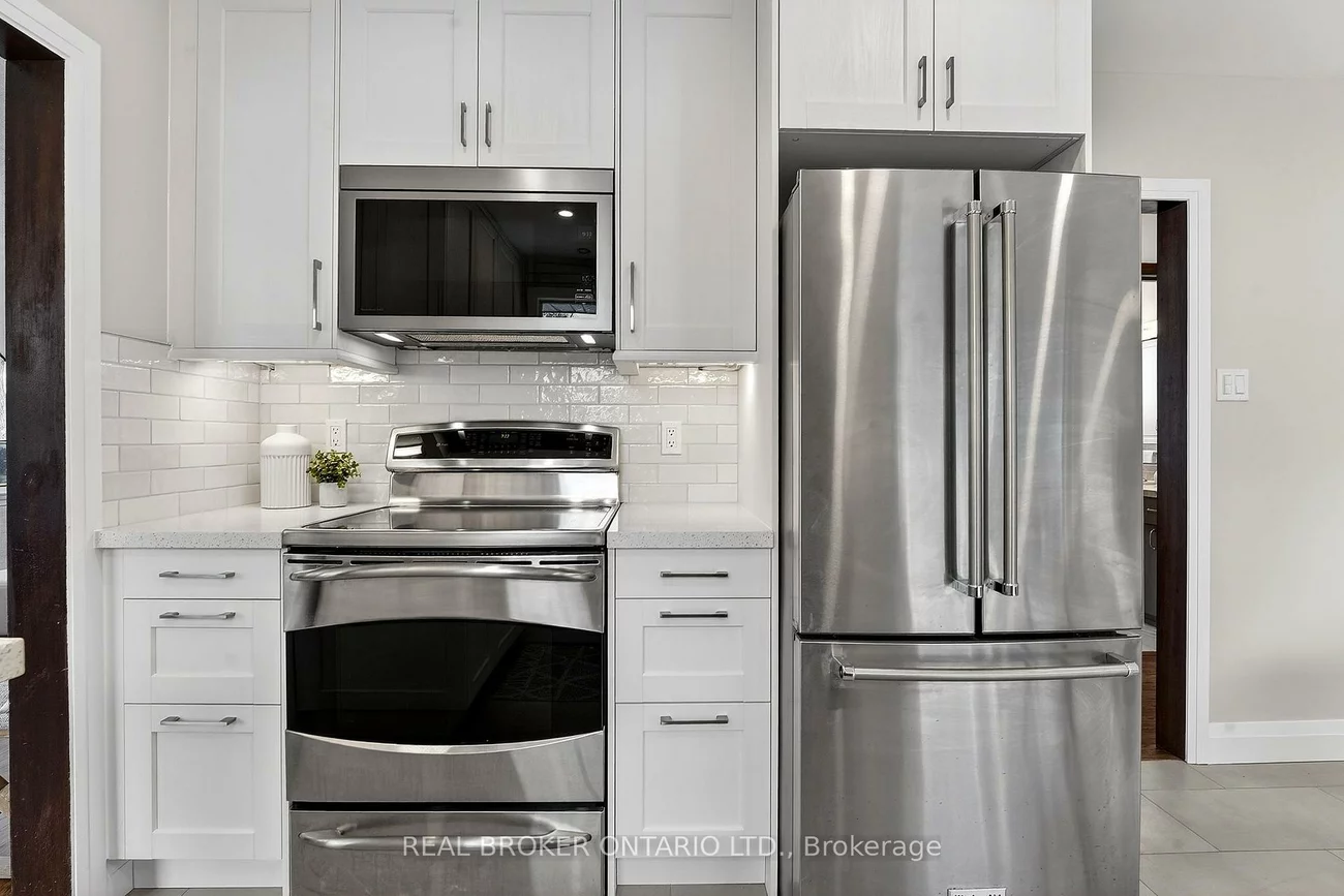 1269, Royal York, Edenbridge-Humber Valley, Toronto