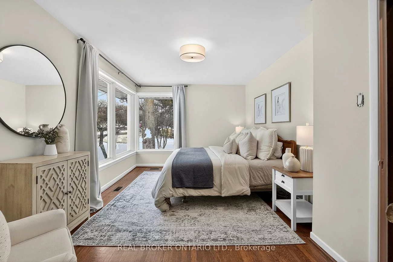 1269, Royal York, Edenbridge-Humber Valley, Toronto