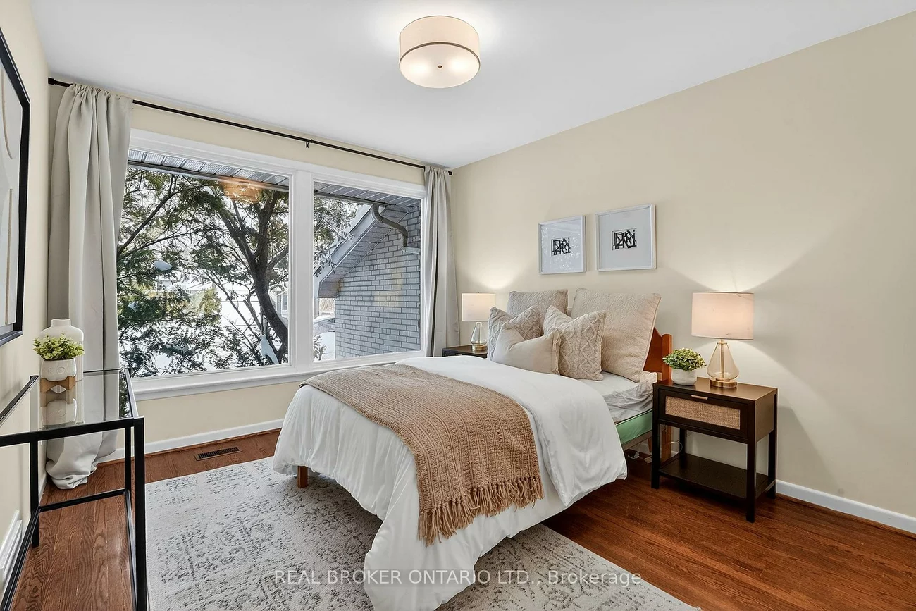 1269, Royal York, Edenbridge-Humber Valley, Toronto